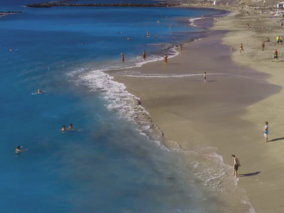 Playa del Duque playa del duque - mejores playas de tenerife - playa de arena dorada en tenerife